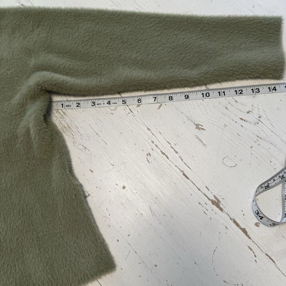 Rachael Zoe Sweater Small Teddy Bear Fluffy Fuzzy V-Neck Soft Green Cozy Warm - Picture 9 of 10